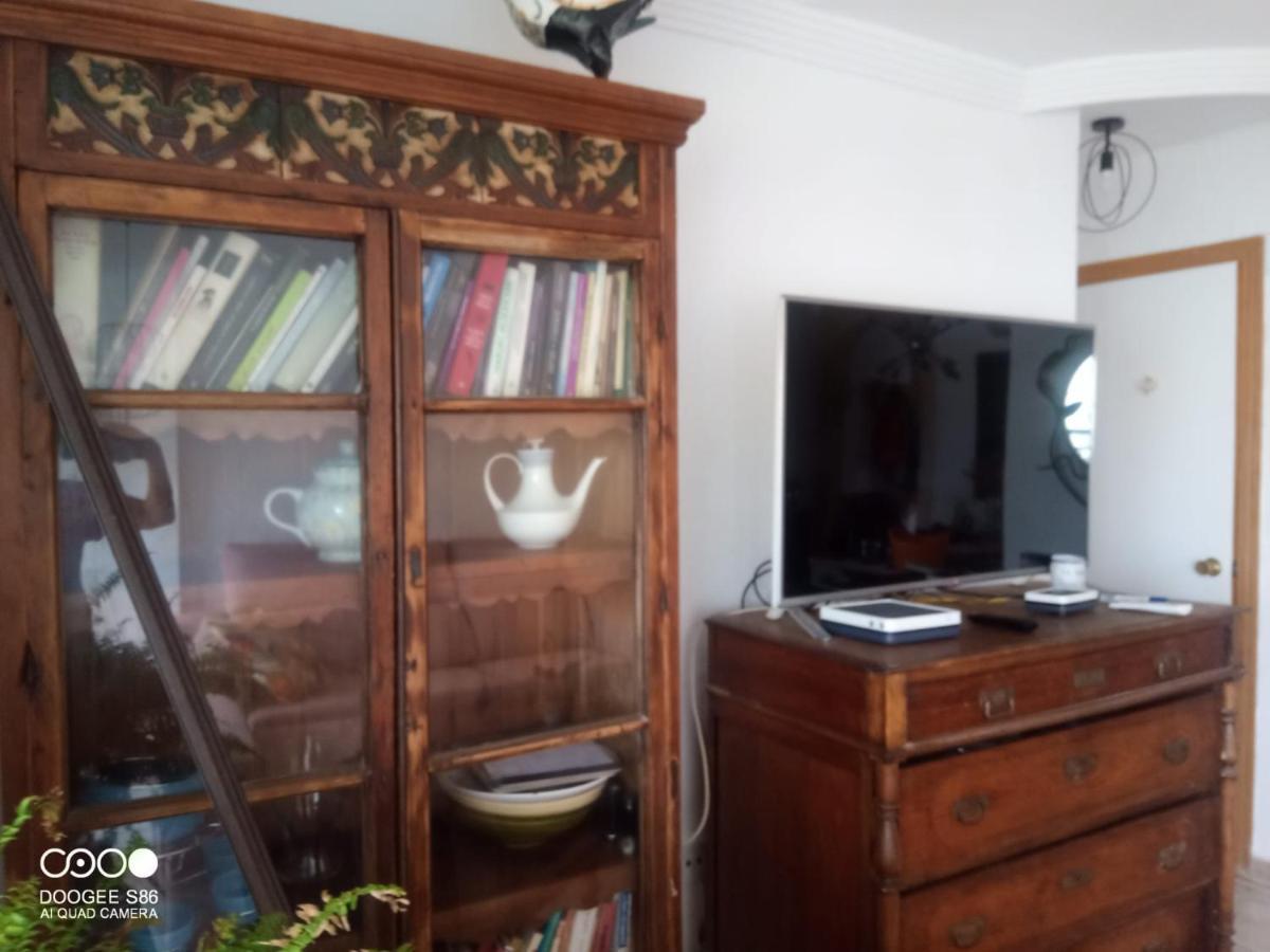 Coty'S Beach, Habitaciones En Casa Compartida ベナルマデナ エクステリア 写真