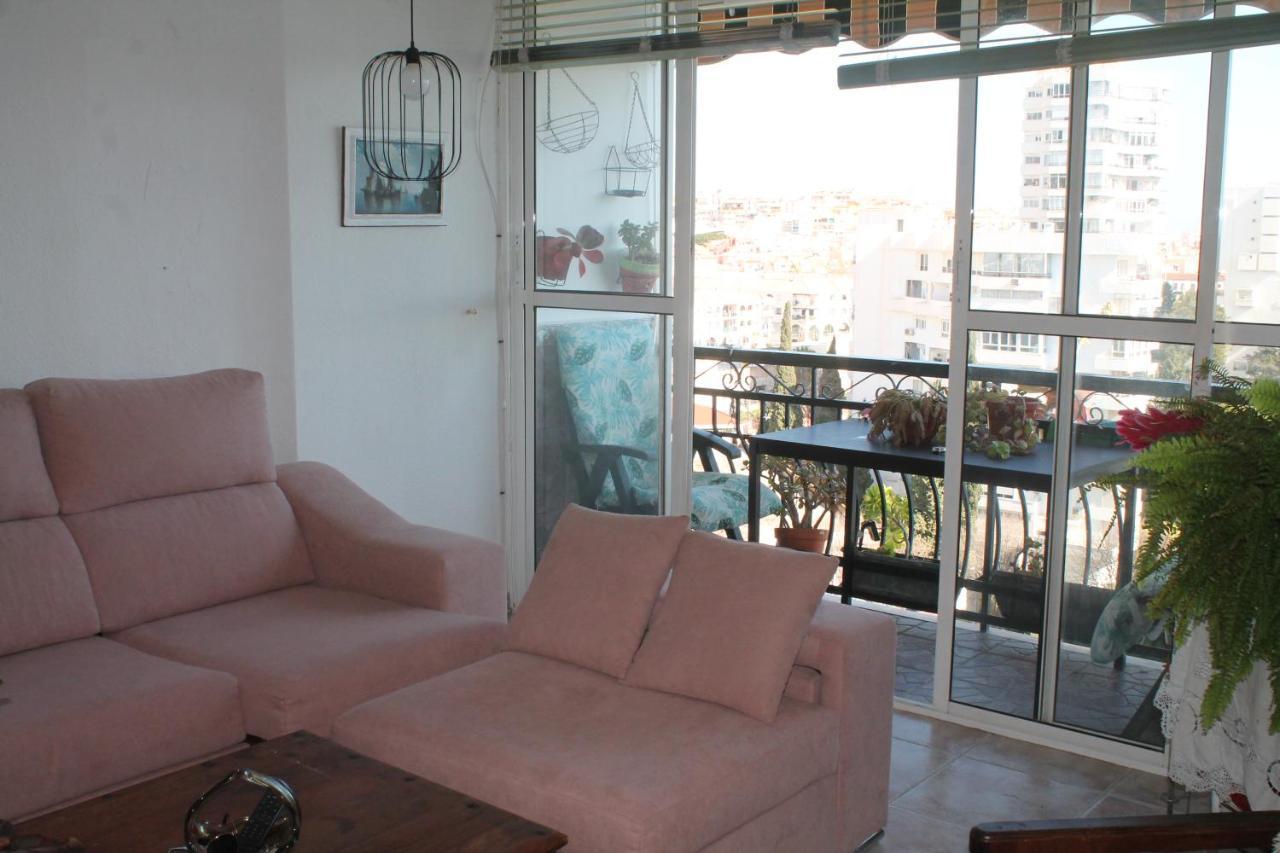 Coty'S Beach, Habitaciones En Casa Compartida ベナルマデナ エクステリア 写真