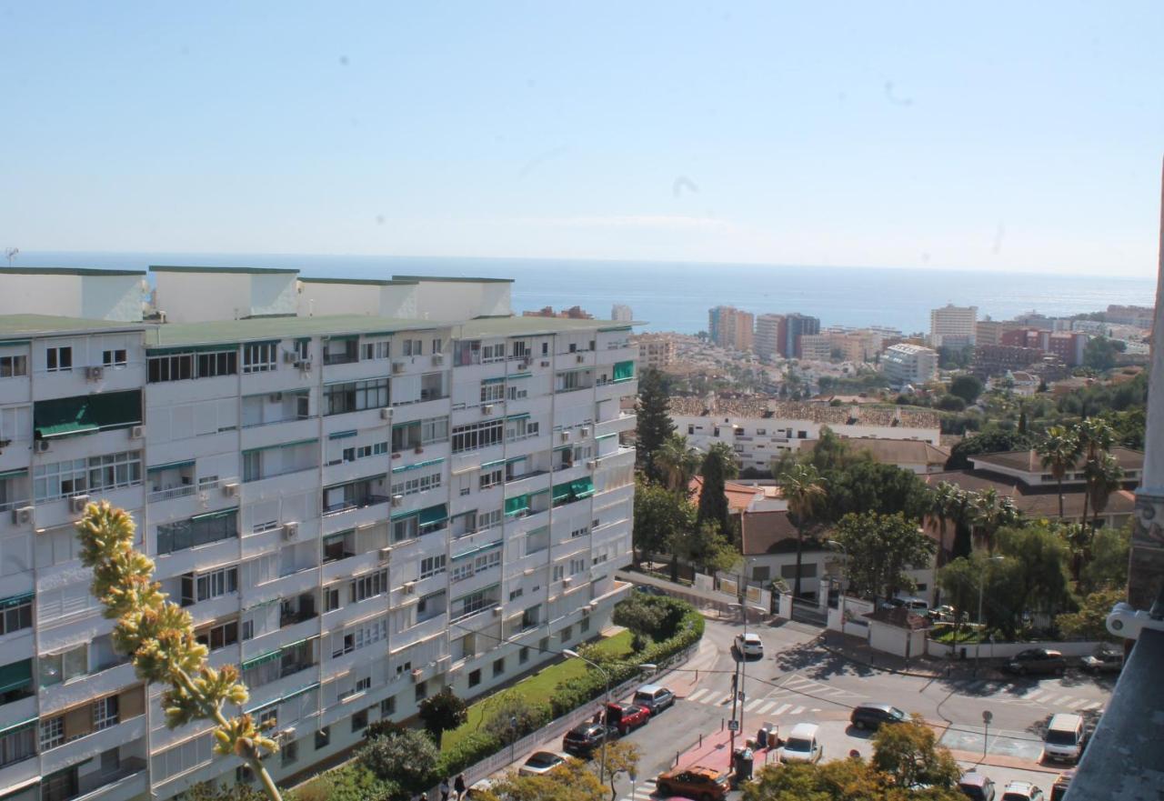Coty'S Beach, Habitaciones En Casa Compartida ベナルマデナ エクステリア 写真