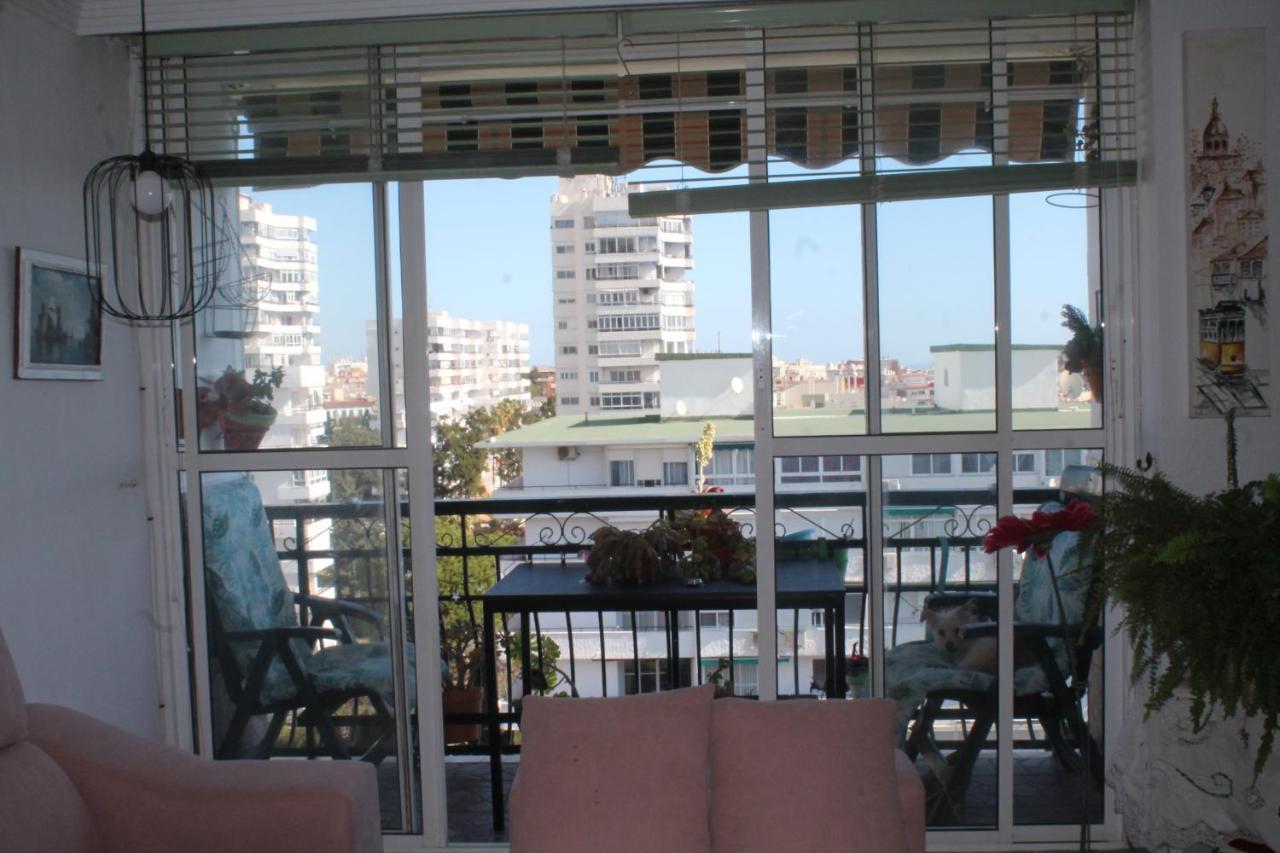 Coty'S Beach, Habitaciones En Casa Compartida ベナルマデナ エクステリア 写真