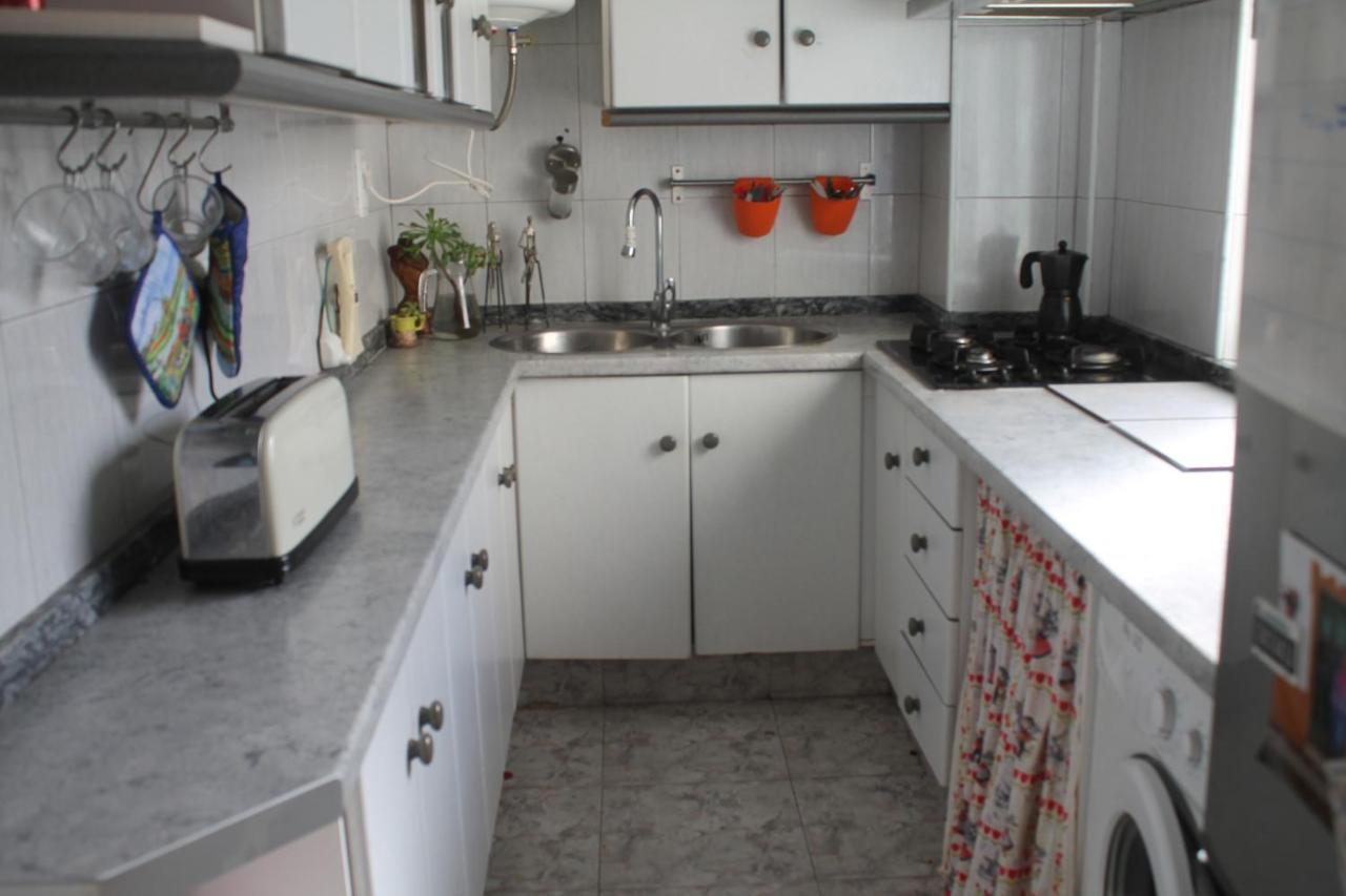 Coty'S Beach, Habitaciones En Casa Compartida ベナルマデナ エクステリア 写真