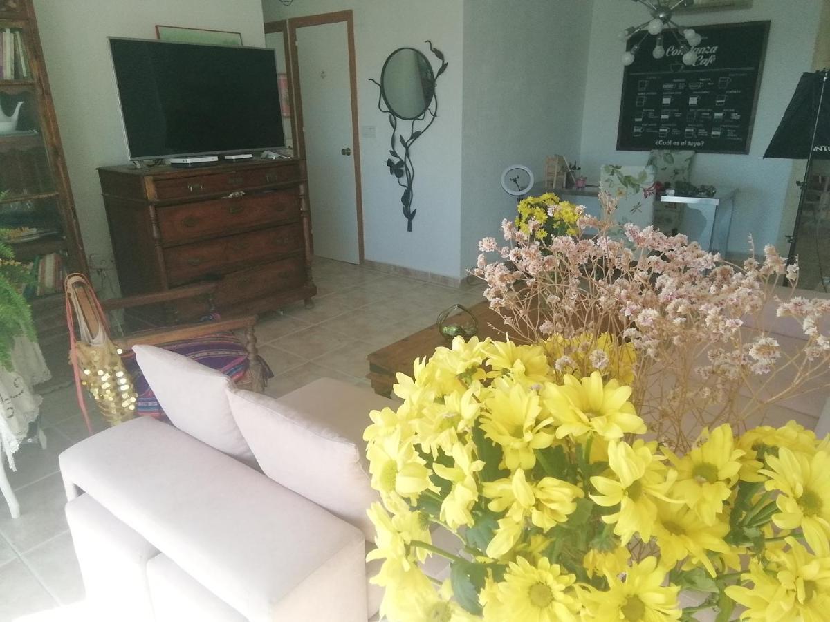 Coty'S Beach, Habitaciones En Casa Compartida ベナルマデナ エクステリア 写真